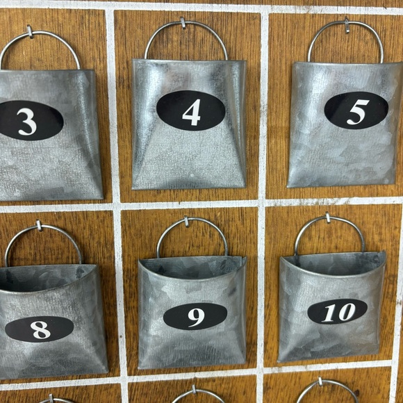 Countdown/Advent calendar fillable metal bucket on wood frame-XMAS/trip/event - Picture 5 of 14